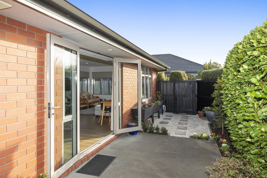 2/36 Tuckers Road, Redwood, Christchurch - Carousel 2
