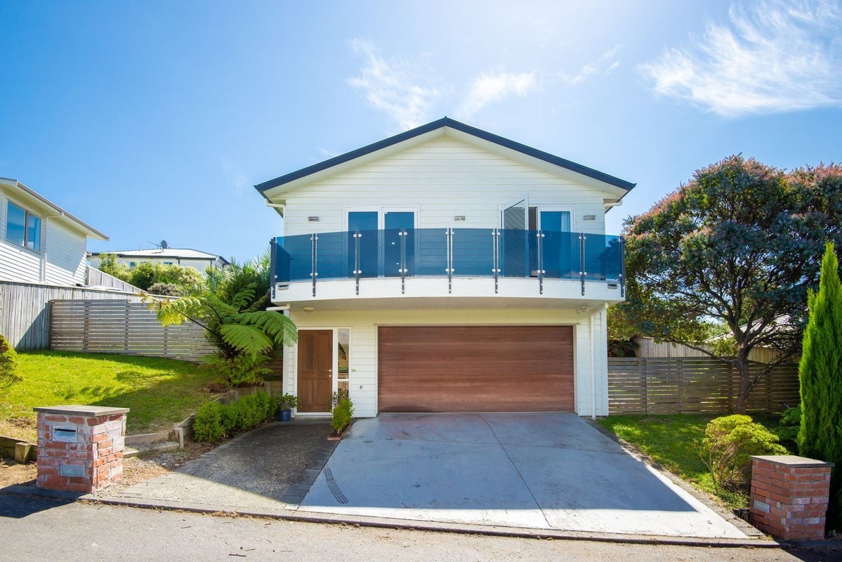 43 Tongariro Drive, Aotea, Porirua - Carousel 2