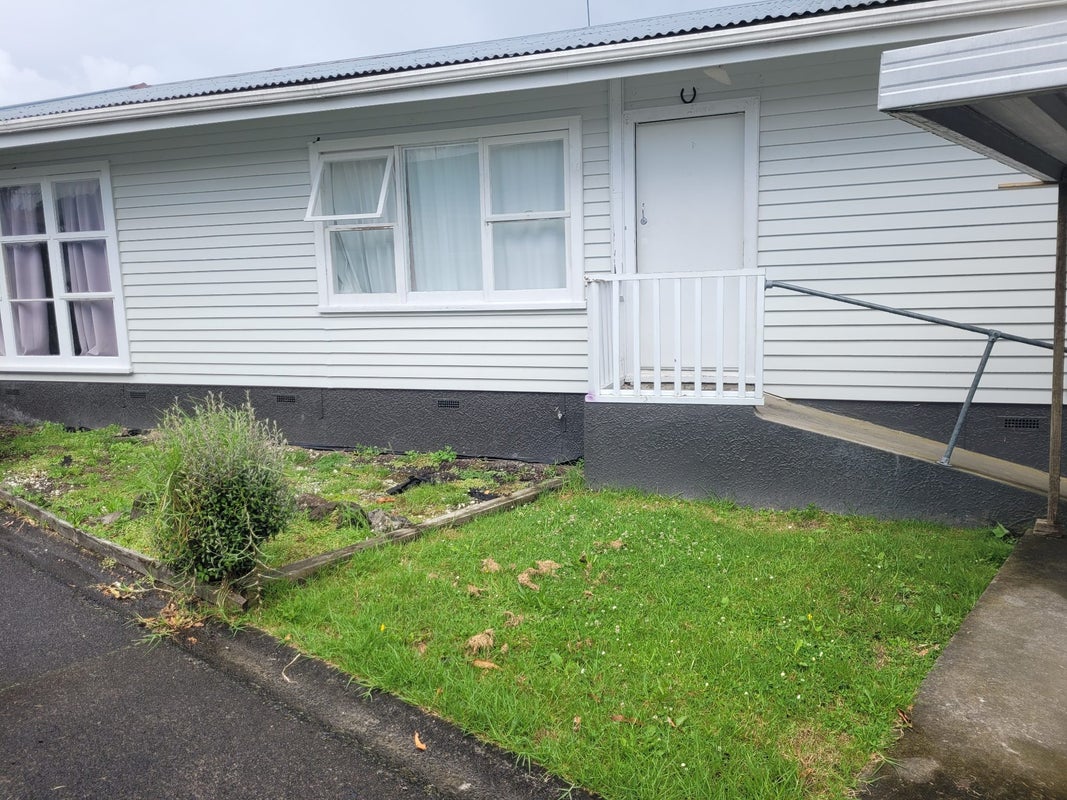 97 Mcleod Road, Te Atatū South, Auckland - Carousel 2