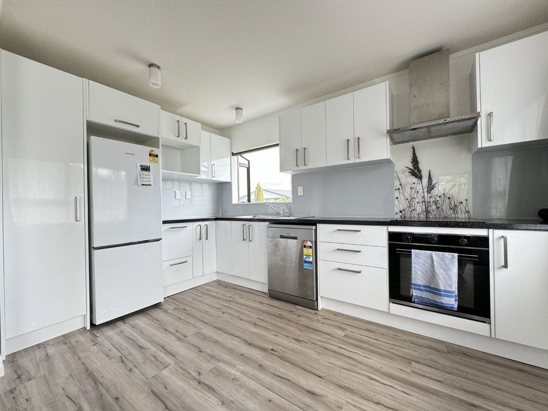35A Woodridge Drive, Woodridge, Wellington - Carousel 1