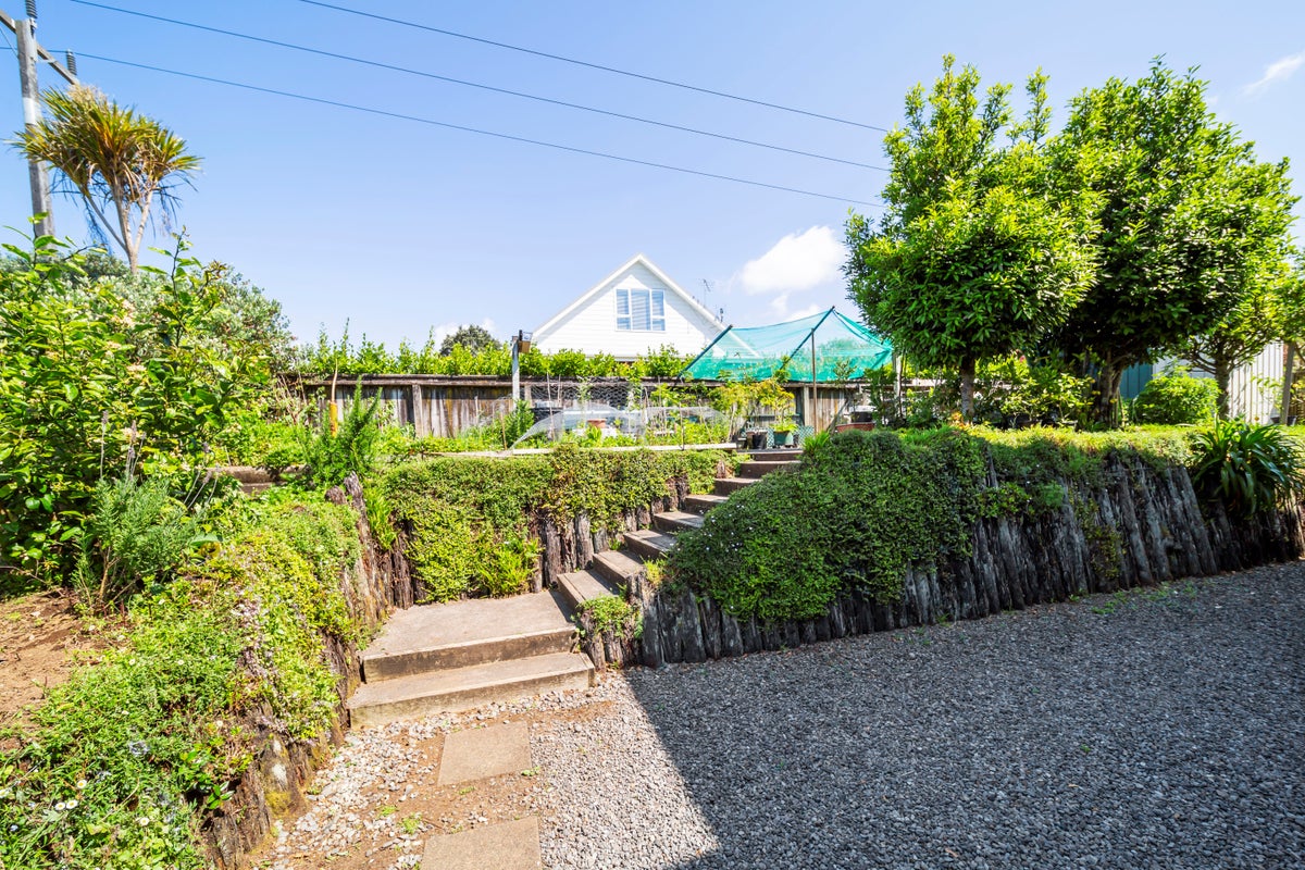 50A Karina Road, Merrilands, New Plymouth - Carousel 20
