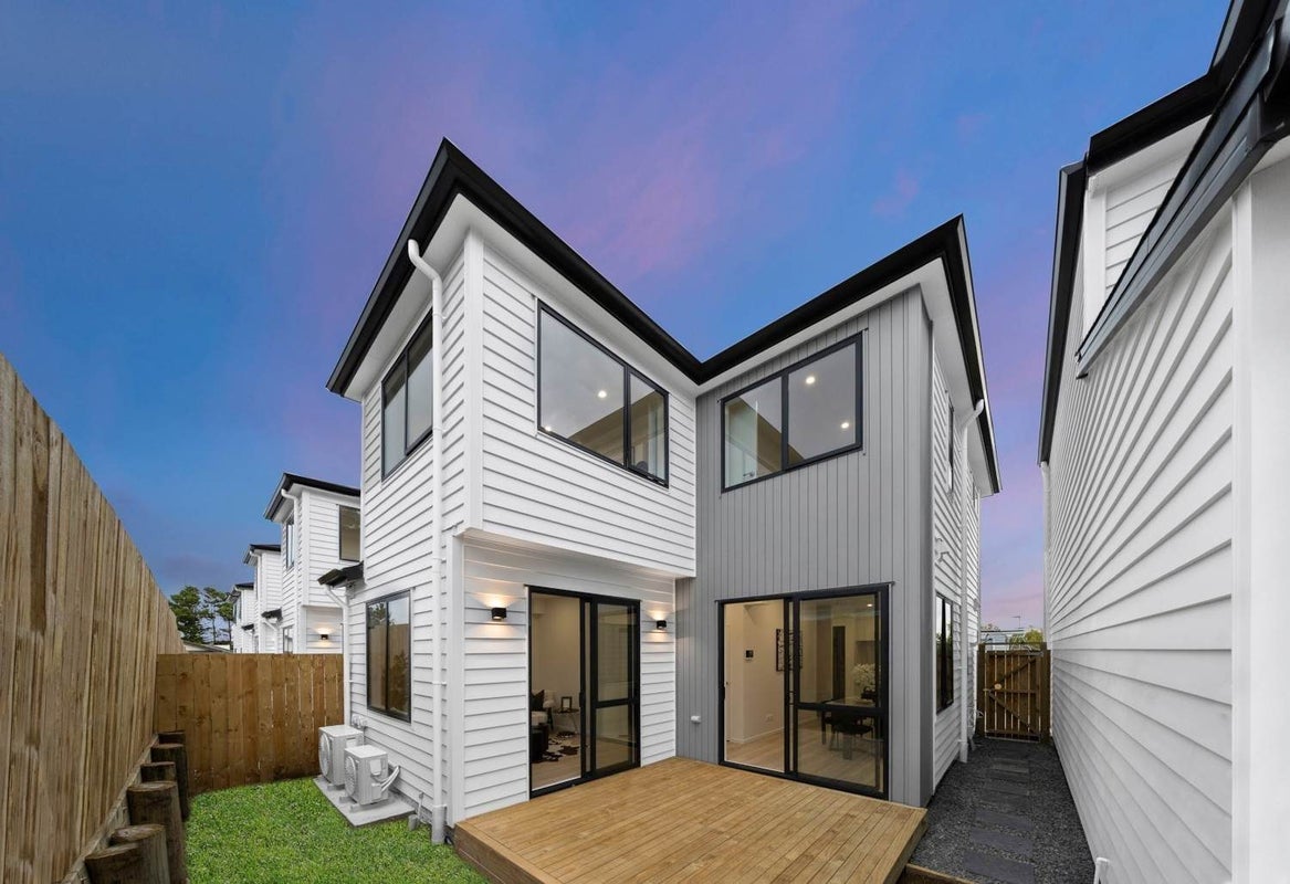 54 Rodney Street, Howick, Auckland - Carousel 2