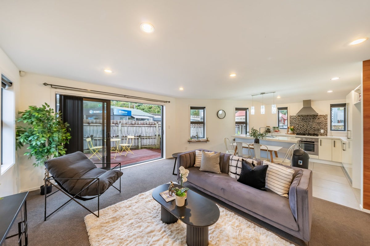 1 Hume Street, Alicetown, Lower Hutt - Carousel 1