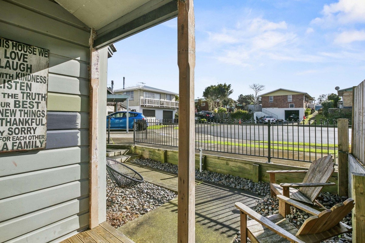 19 Harriet Place, Whalers Gate, New Plymouth - Carousel 16