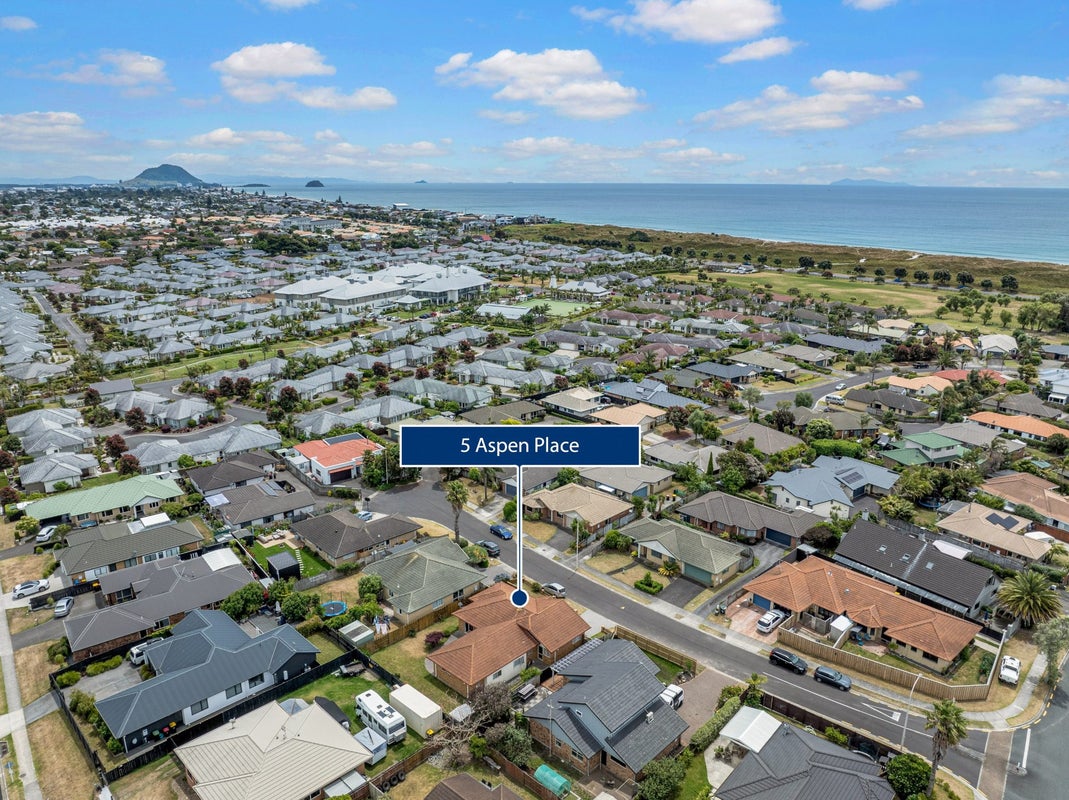 5 Aspen Place, Papamoa Beach, Papamoa - Carousel 1