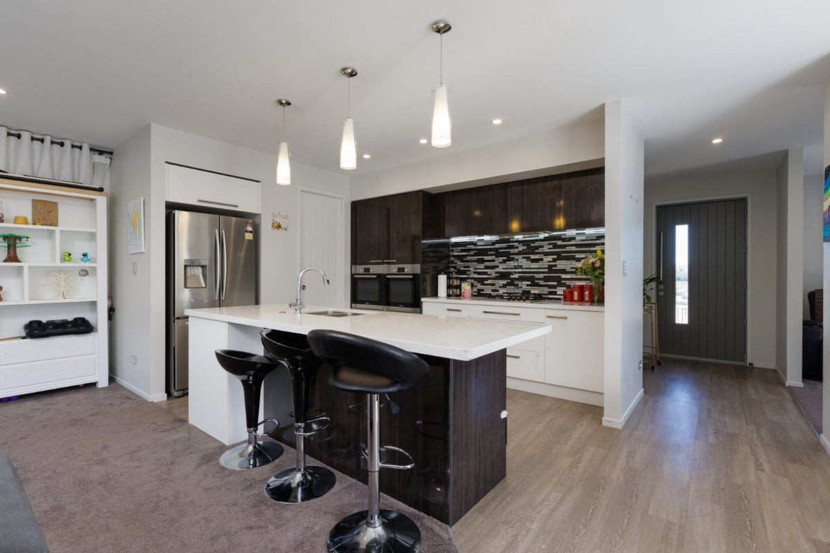 45 Amy Place, Pyes Pa, Tauranga - Carousel 1