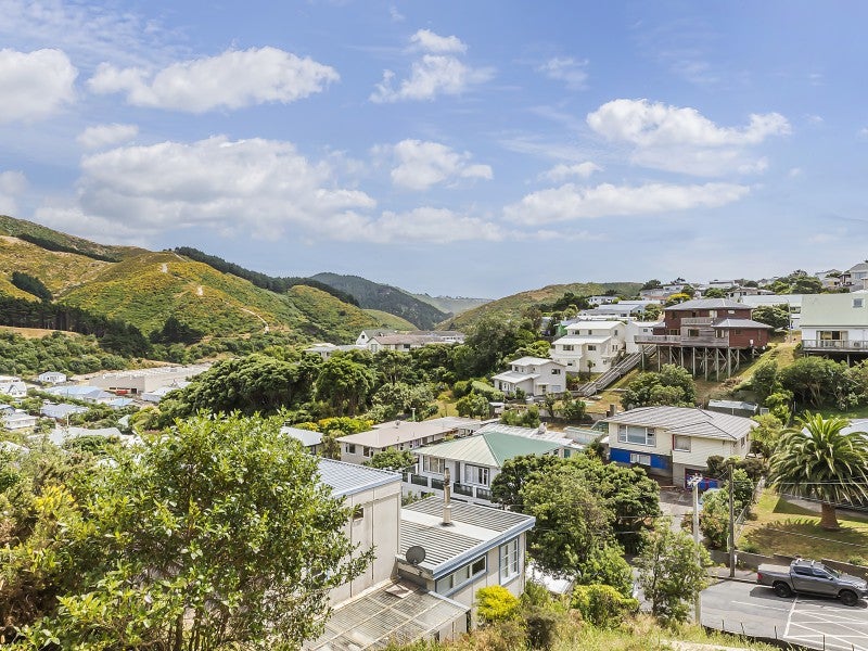 30 Robertson Street, Owhiro Bay, Wellington - Carousel 2