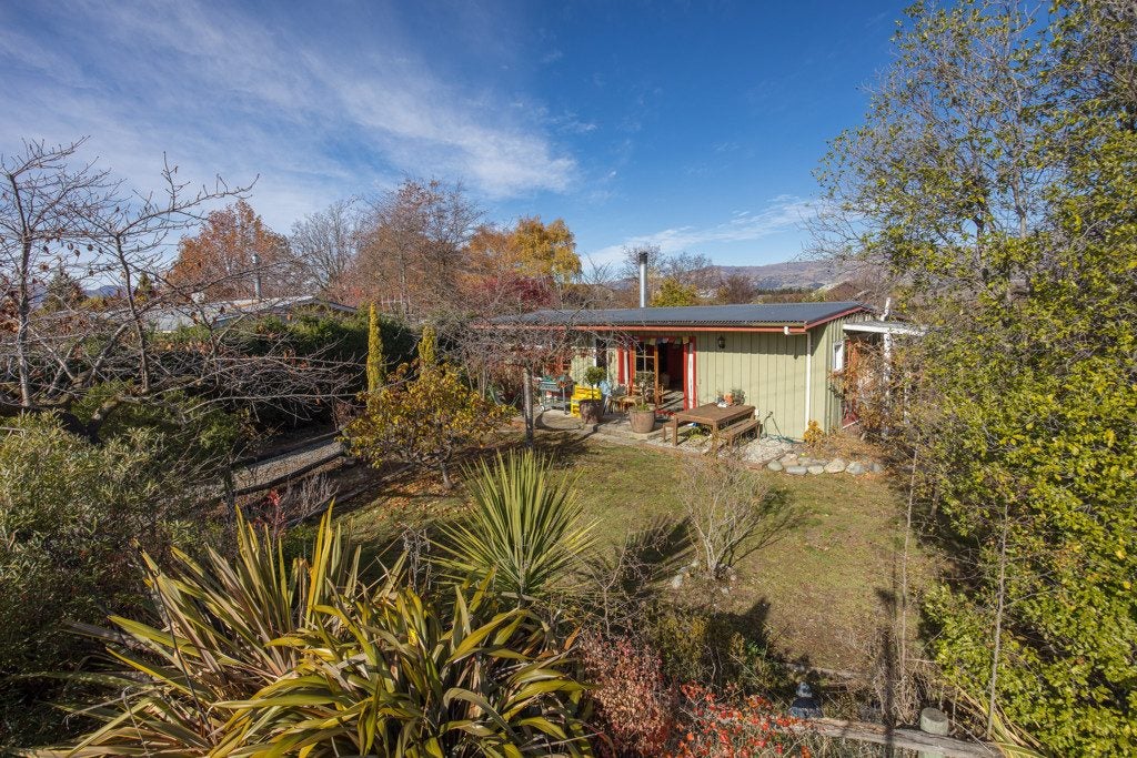 19 Dale Street, Albert Town, Wanaka - Carousel 1
