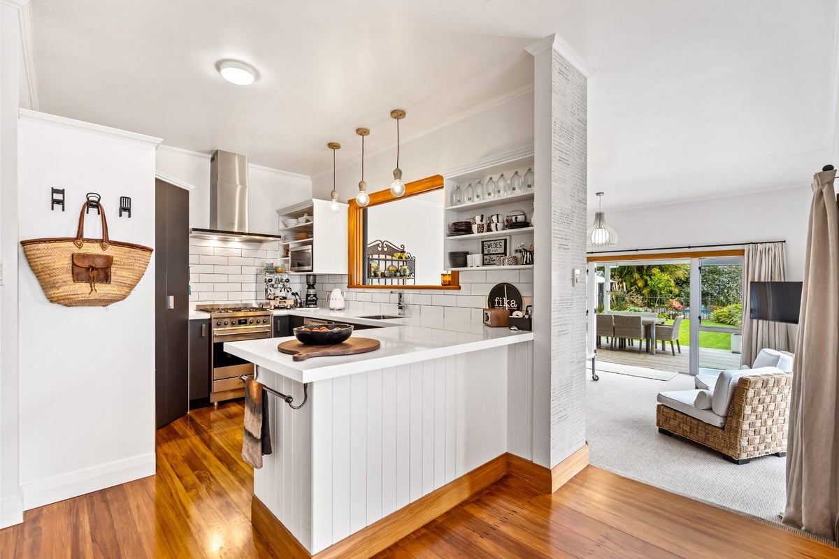 11 Haronui Street, Kensington, Whangarei - Carousel 2