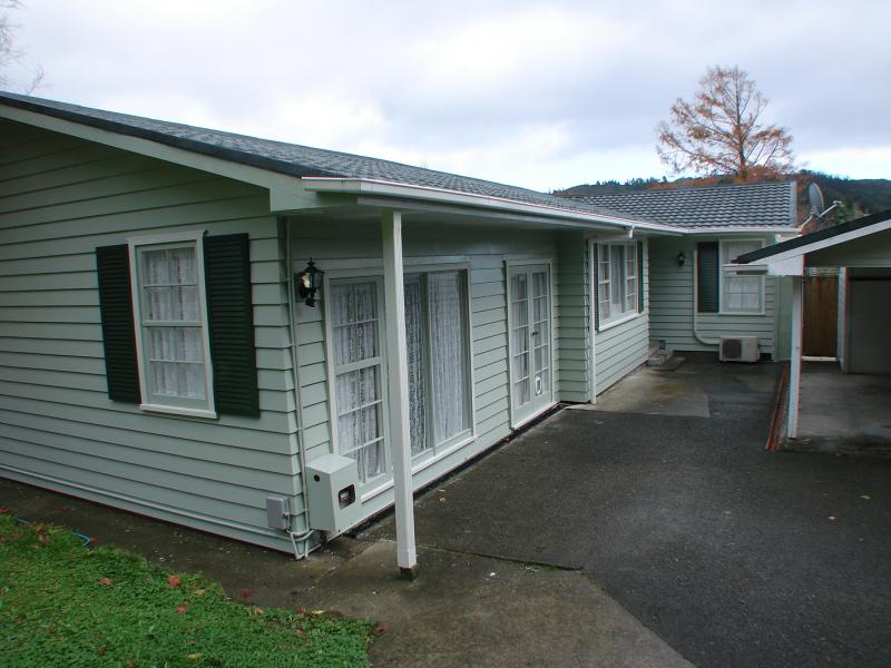 14 Zeala Grove, Stokes Valley, Lower Hutt - Carousel 1