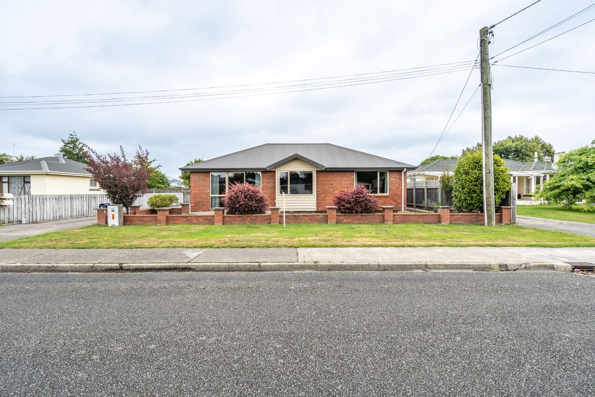 45 Bullar Street, Grasmere, Invercargill - Carousel 20