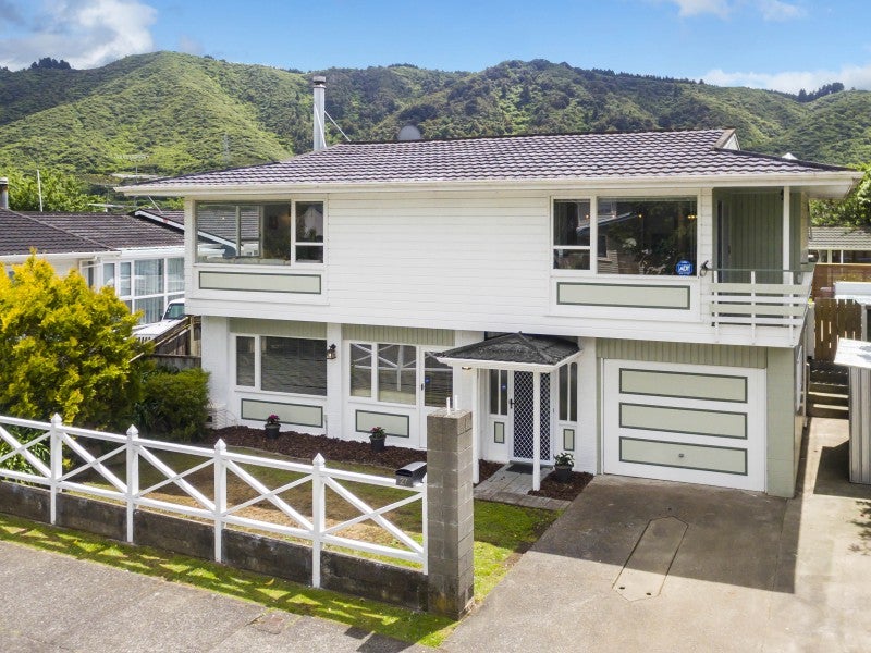 27 Kentucky Street, Totara Park, Upper Hutt - Carousel 1