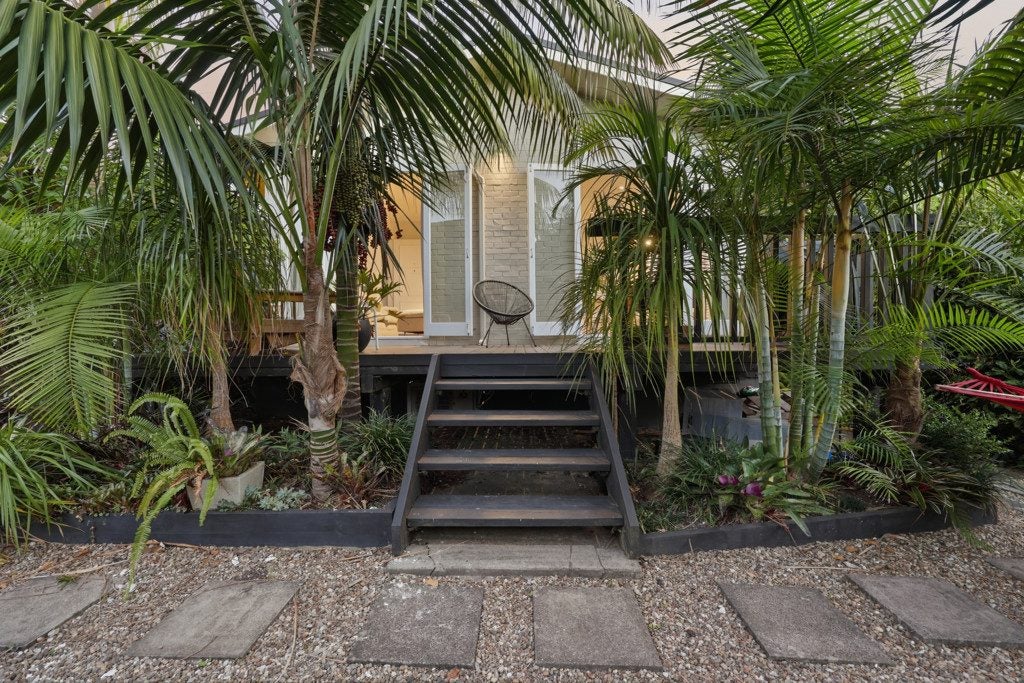 5/9 Wright Road, Point Chevalier, Auckland - Carousel 1