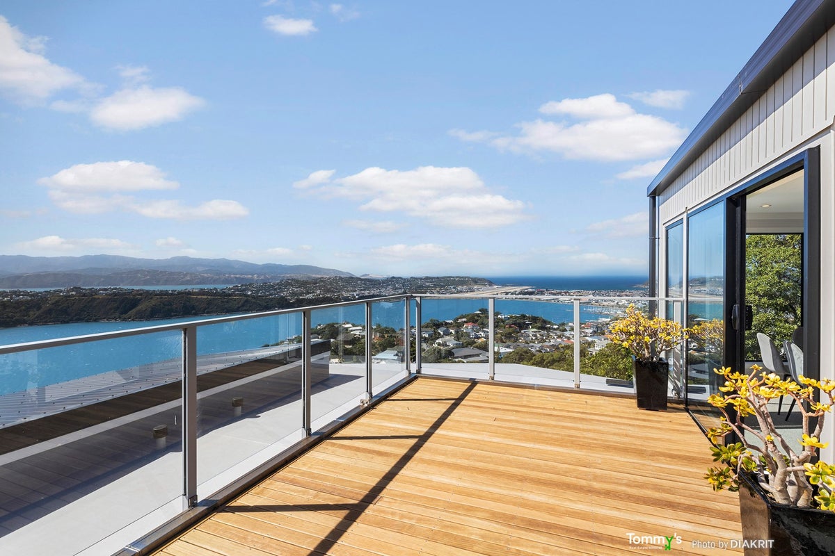 2/25 Thane Road, Roseneath, Wellington - Carousel 2
