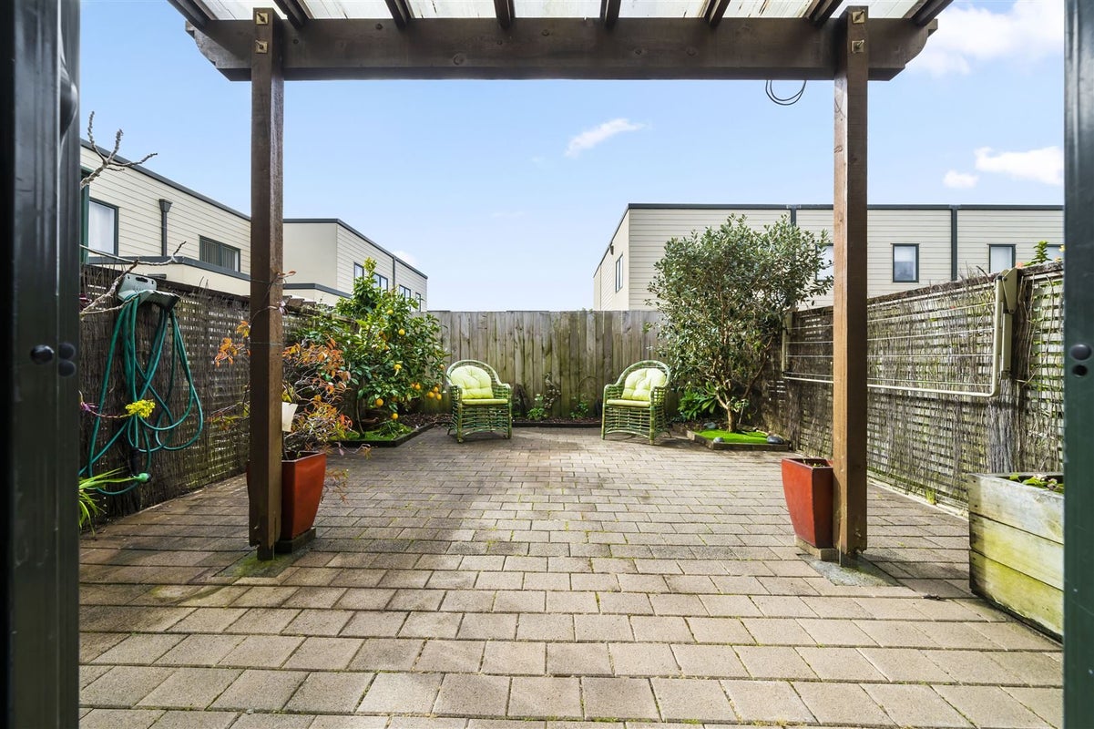 4/15 Harbour View Road, Te Atatu Peninsula, Auckland - Carousel 2