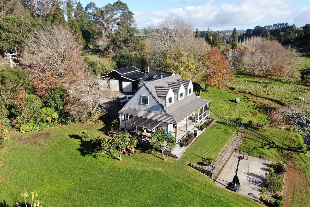 86 Old Highway, Whakamarama, Western Bay Of Plenty, Bay Of Plenty - Carousel 1