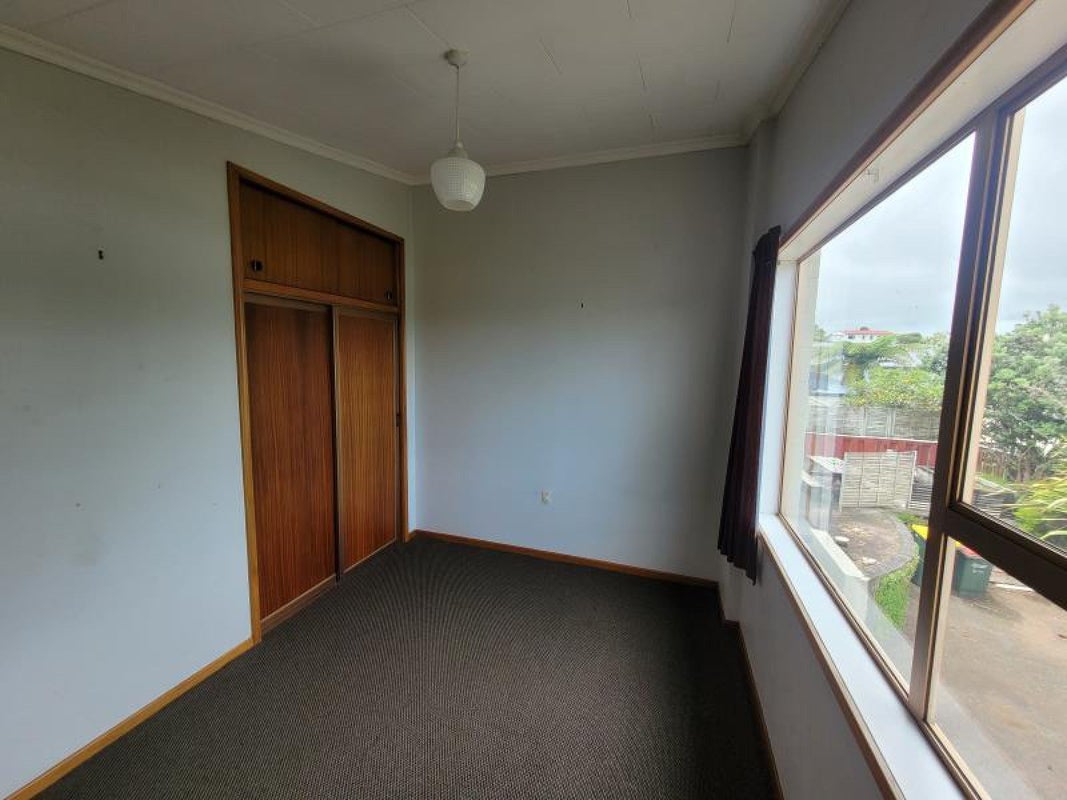 39 Birdwood Avenue, Moturoa, New Plymouth - Carousel 9
