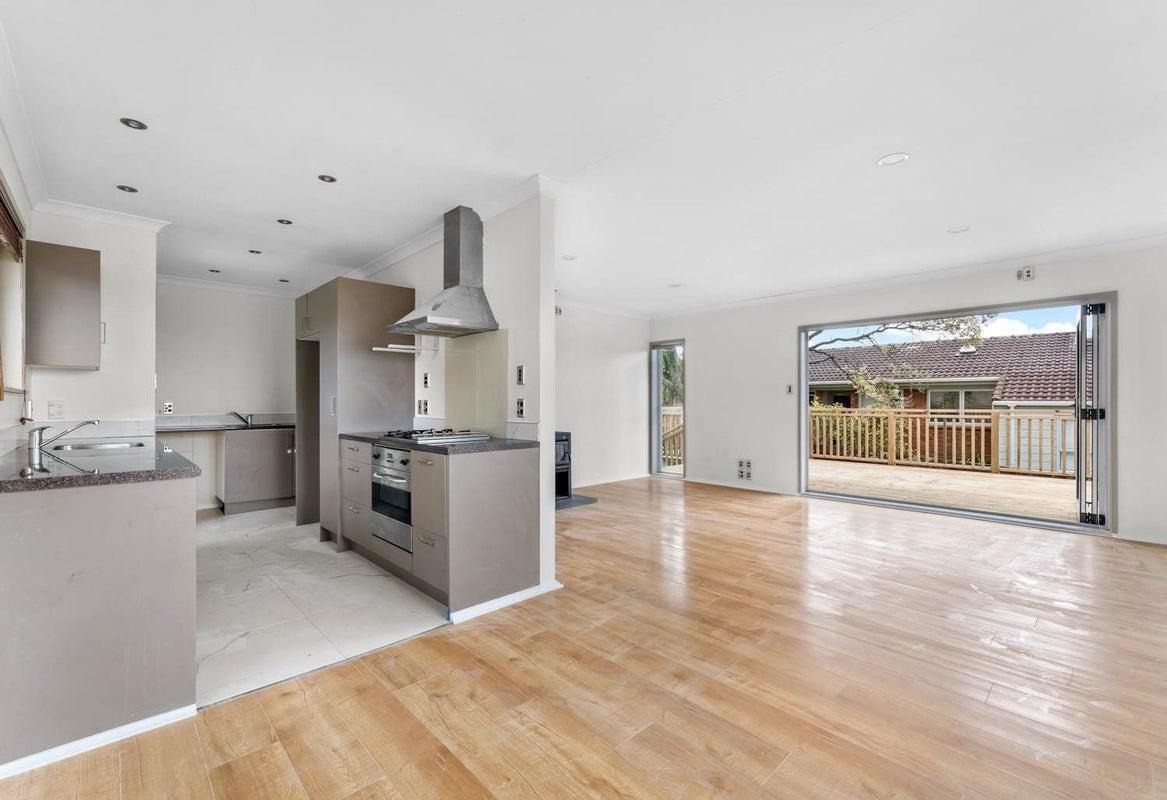 19 Spence Road, Henderson, Auckland - Carousel 1