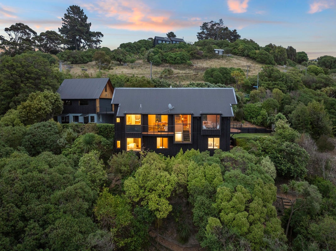 133 Clifton Terrace, Clifton, Christchurch - Carousel 1