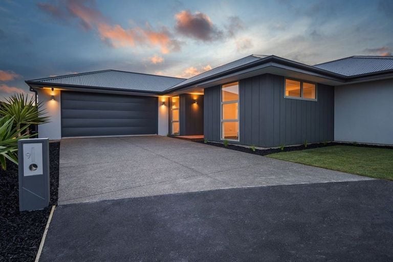 9 Timara Crescent, Marshland, Christchurch - Carousel 1