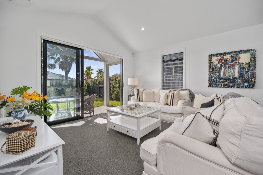 2 Mida Close, Papamoa Beach, Papamoa - Carousel 2