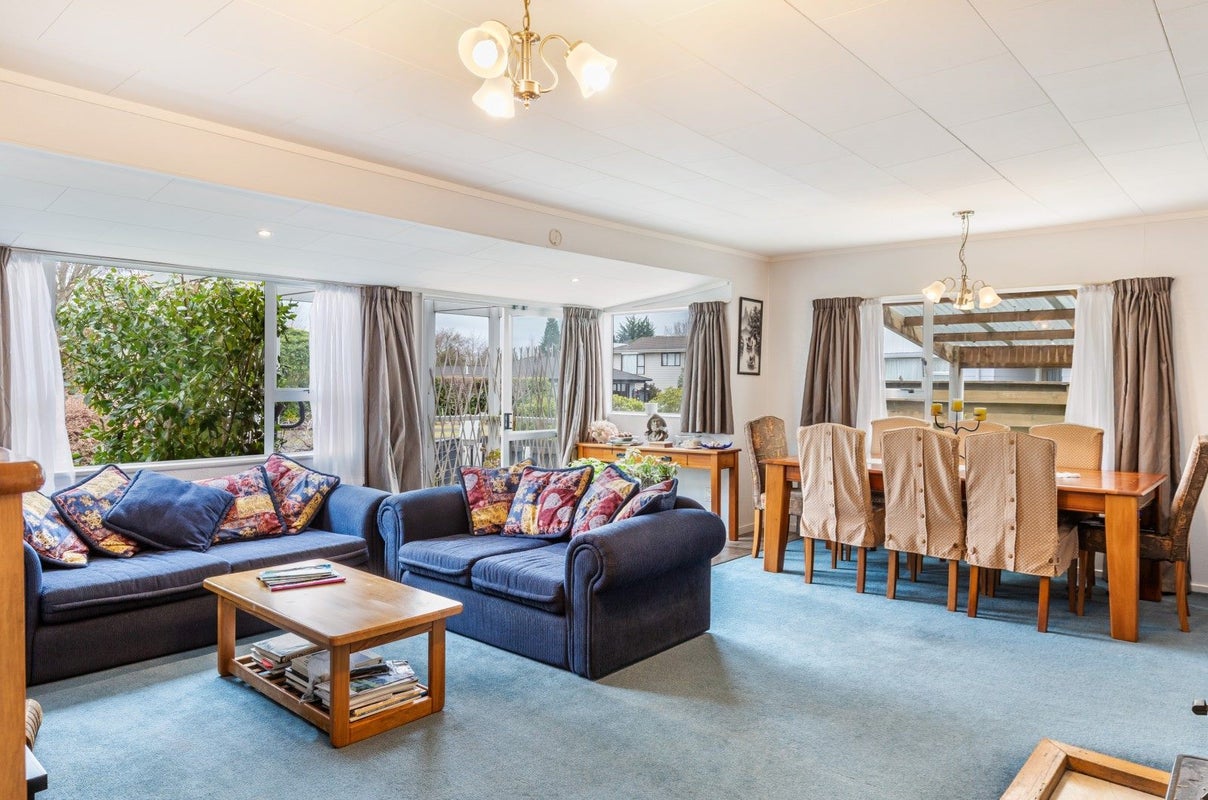 2/12 Anna Place, Hilltop, Taupo - Carousel 2