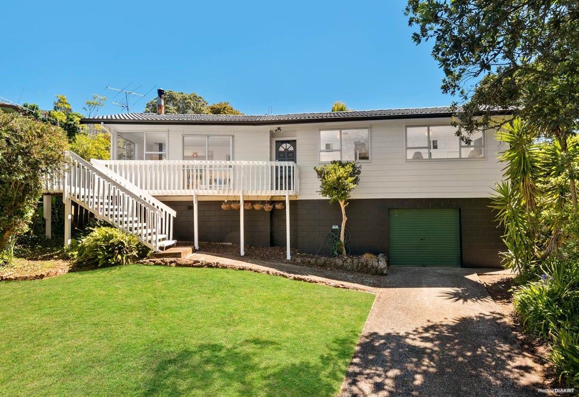 18 Kerria Place, Sunnynook, Auckland - Carousel 1
