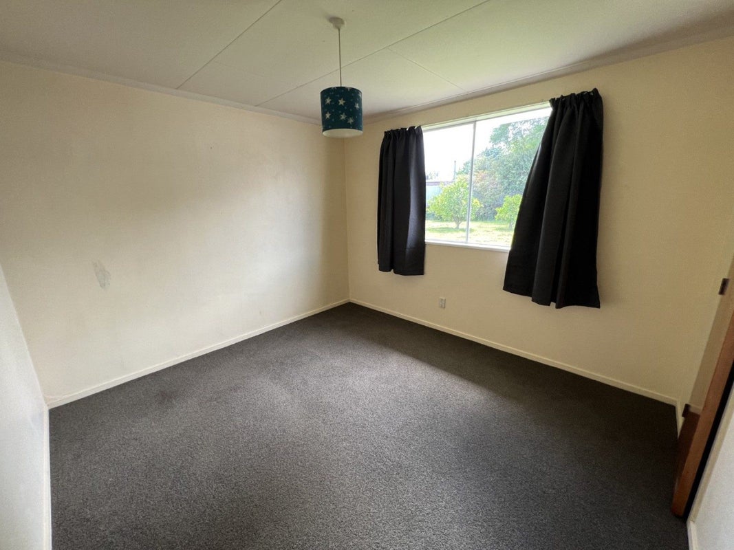 57 Lockhart Avenue, Milson, Palmerston North - Carousel 2