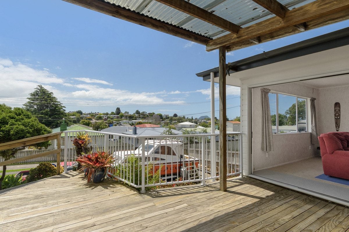 31A Linley Terrace, Judea, Tauranga - Carousel 2