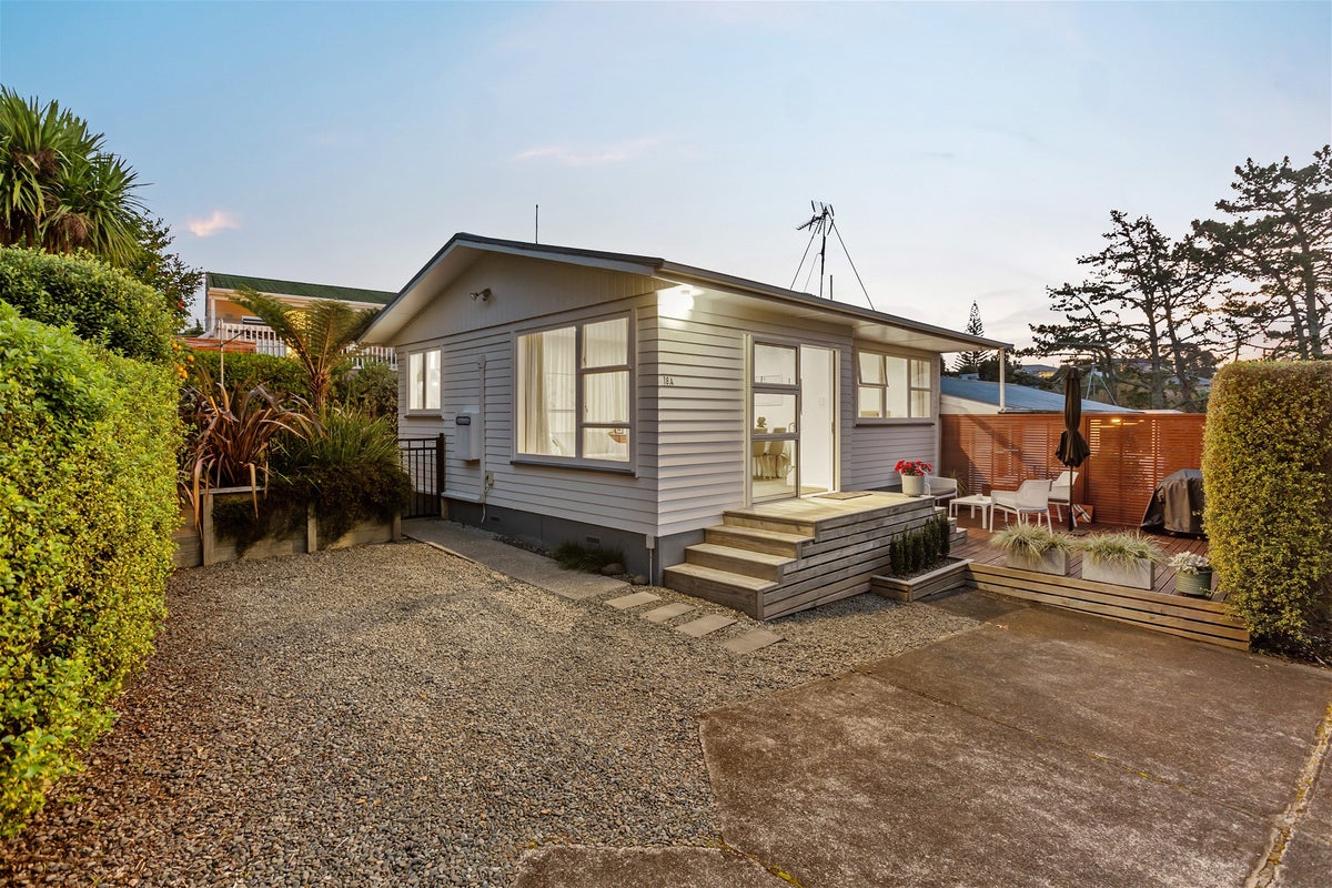 1/18 Mawson Avenue, Torbay, Auckland - Carousel 1
