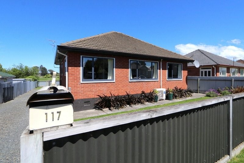 117 Islington Street, Turnbull Thomson Park, Invercargill - Carousel 1