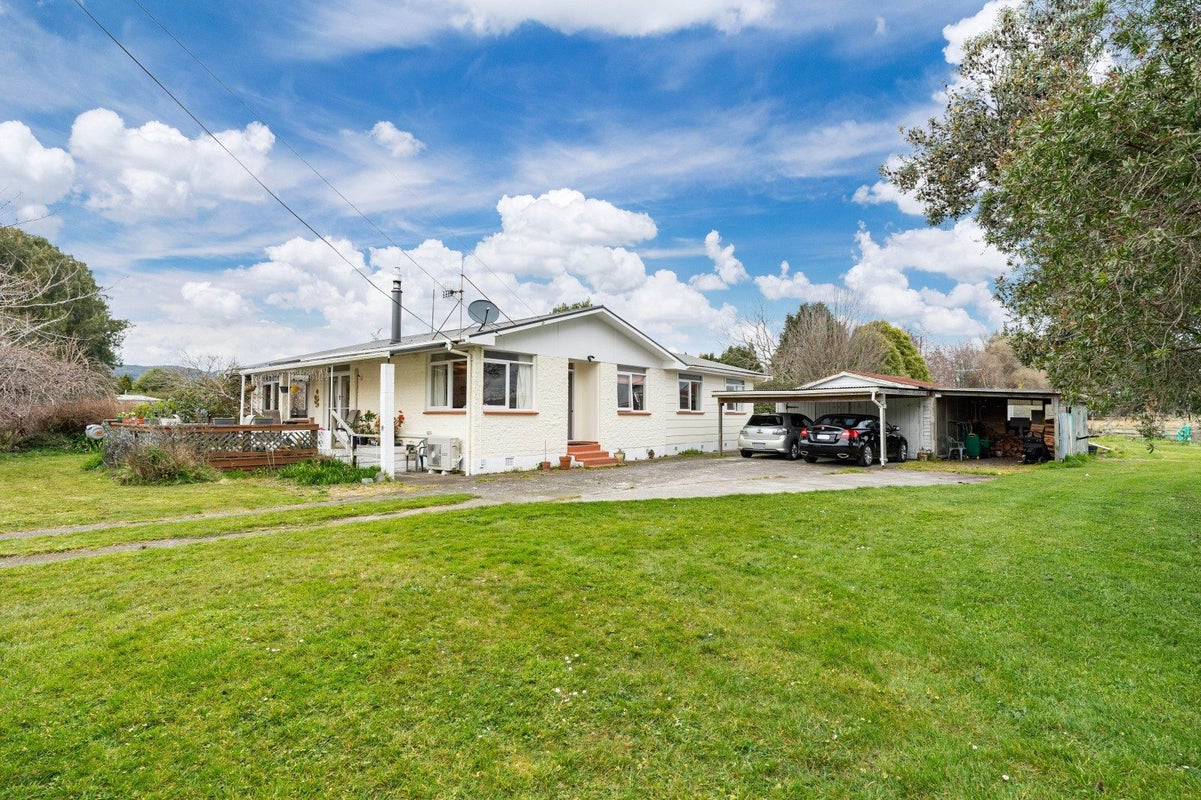 26 Lee Road, Hannahs Bay, Rotorua - Carousel 1