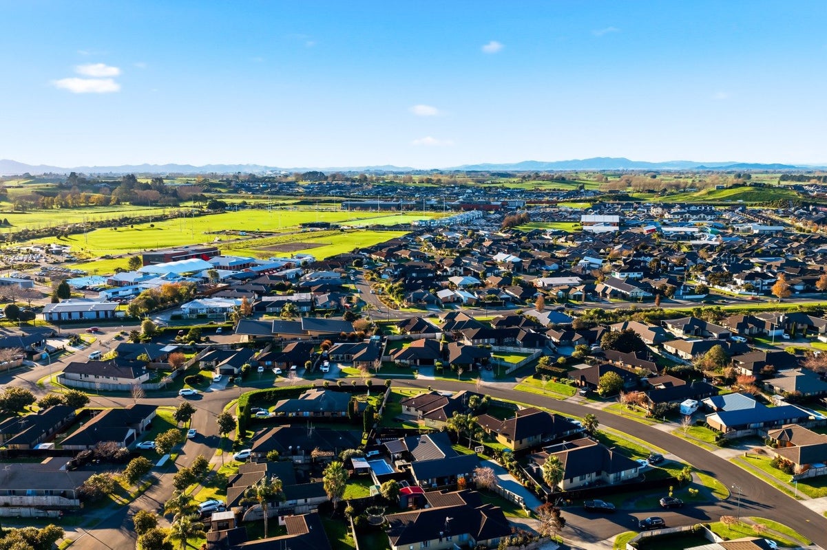 4 Sarah Court, Rototuna North, Hamilton - Carousel 26