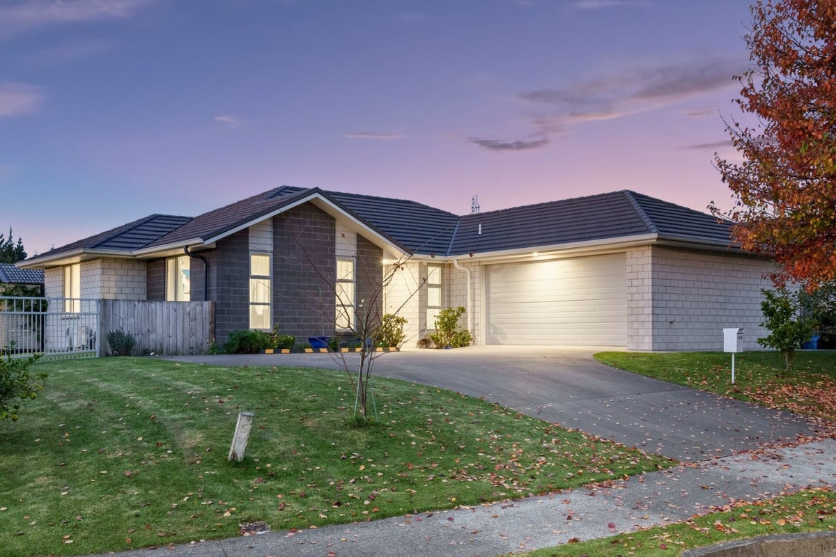 190 Rowesdale Drive, Ohauiti, Tauranga - Carousel 2