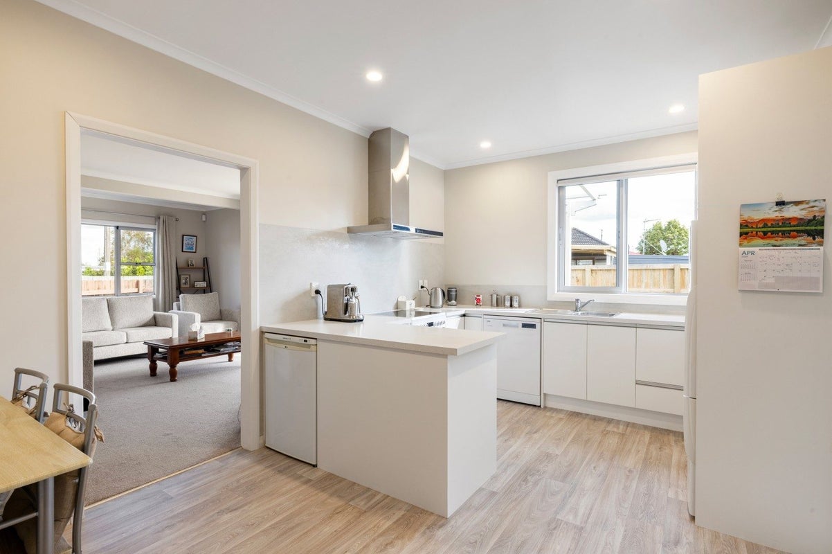 77 Bader Street, Bader, Hamilton - Carousel 2