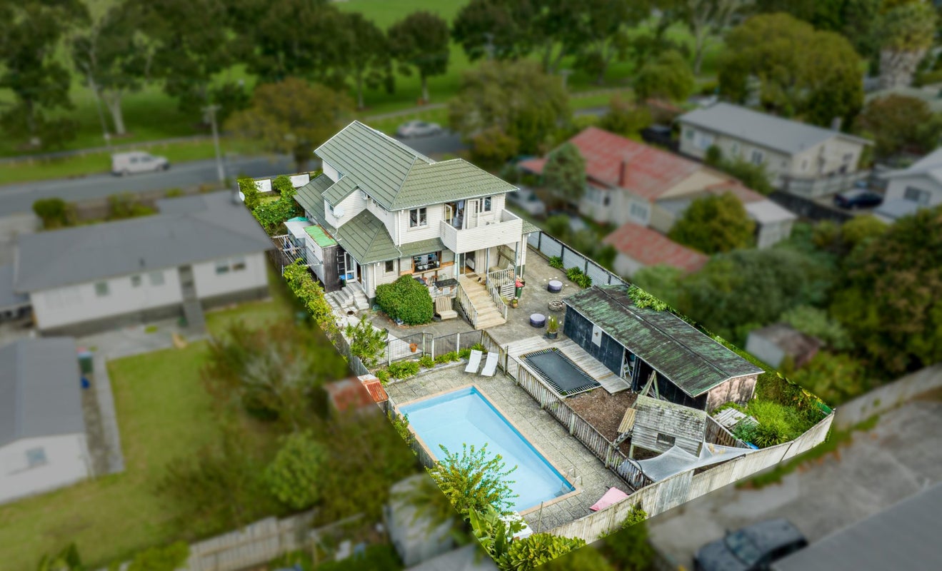 16 Eastdale Road, Avondale, Auckland - Carousel 2