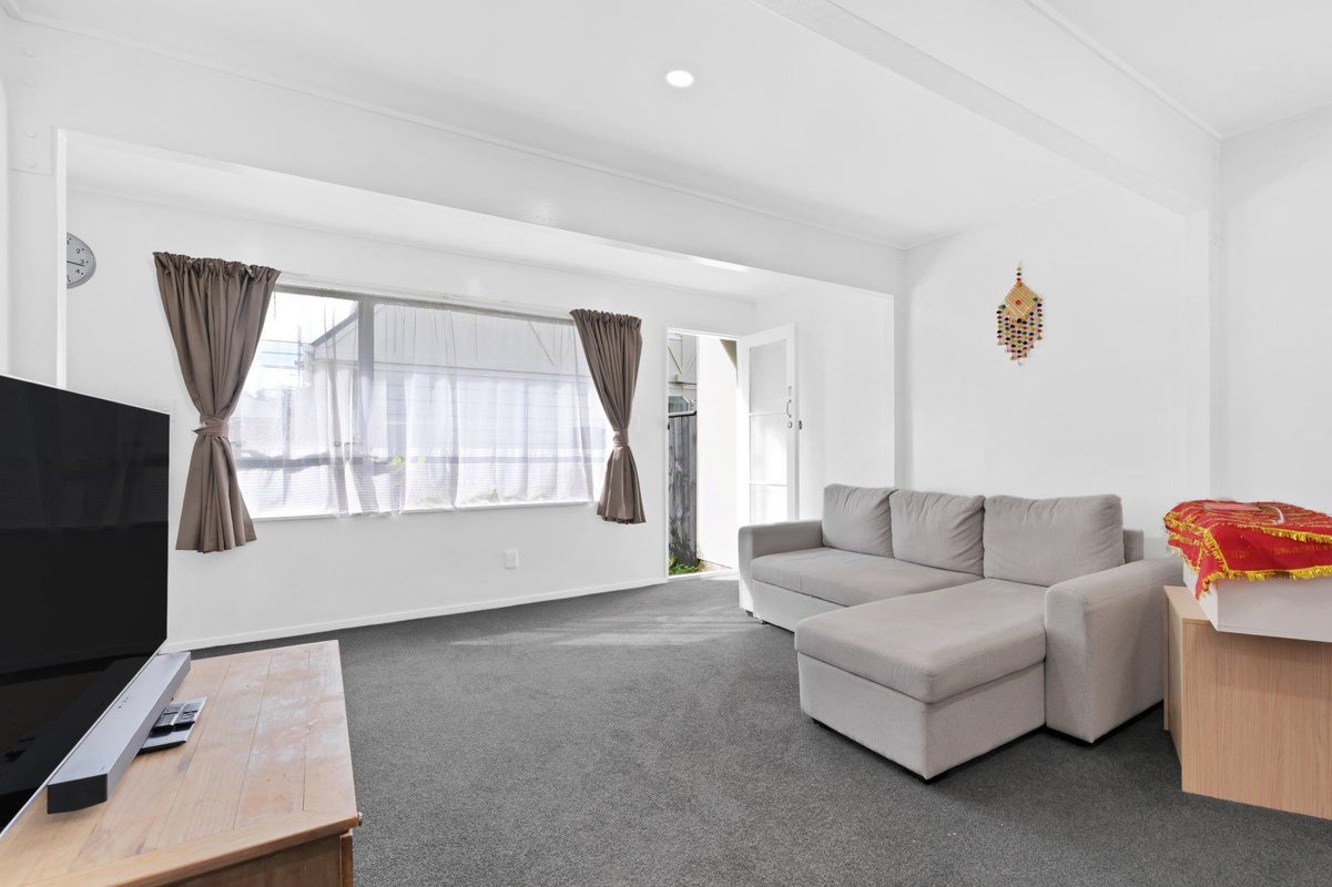 2/264 GROUNSELL CRES, Belmont, Lower Hutt - Carousel 1
