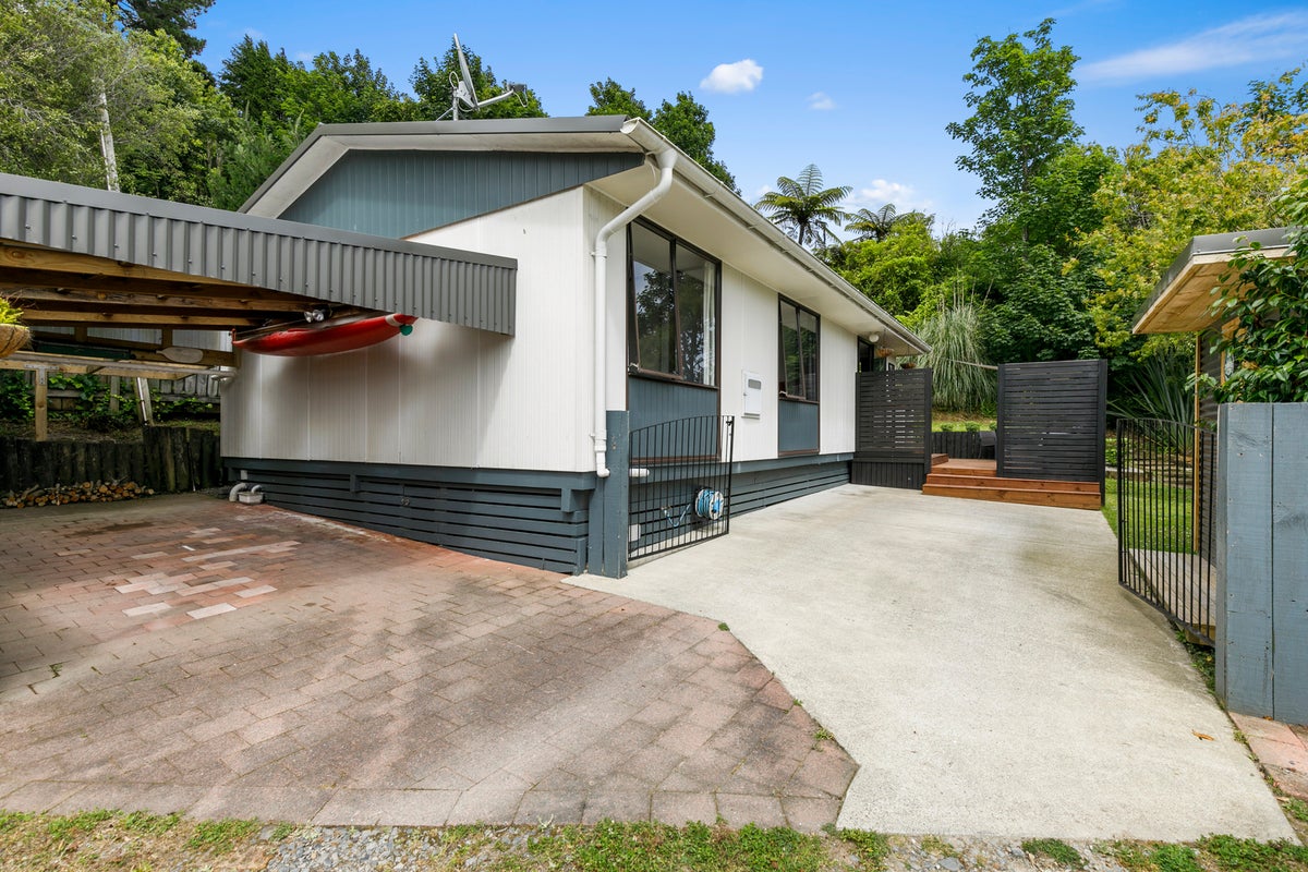 22C Kereru Grove, Stokes Valley, Lower Hutt - Carousel 21