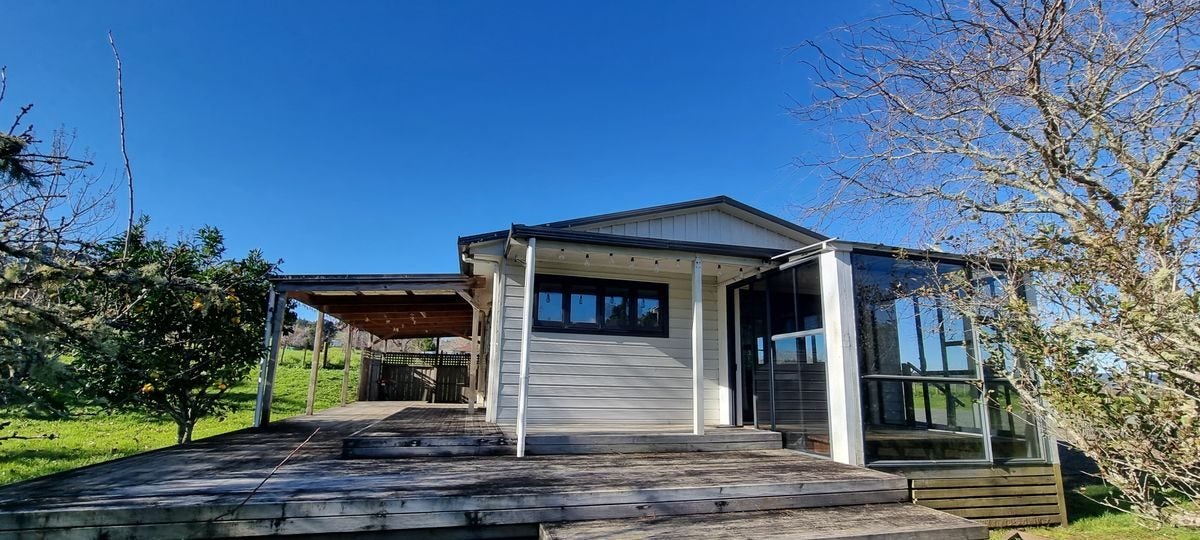 100 Ranfurly Road, Alfriston, Auckland - Carousel 1
