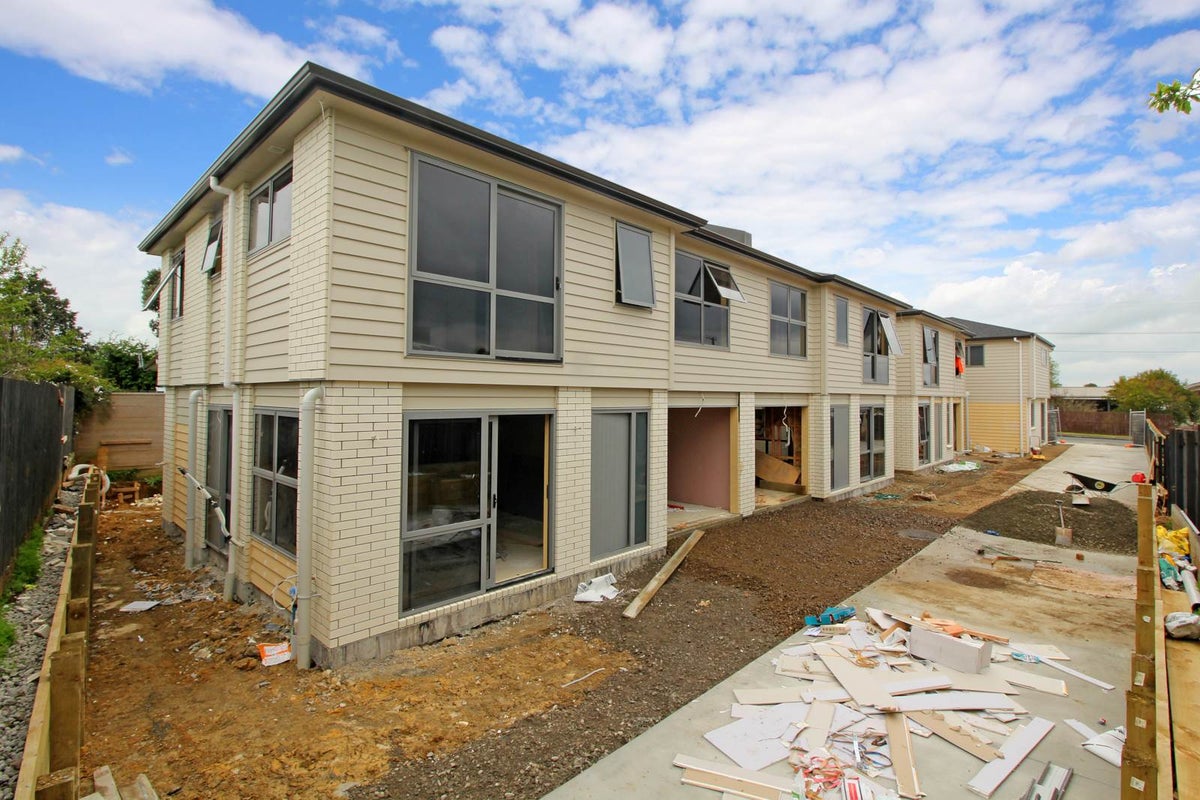 9D Kerrydale Road, Manurewa, Auckland - Carousel 1