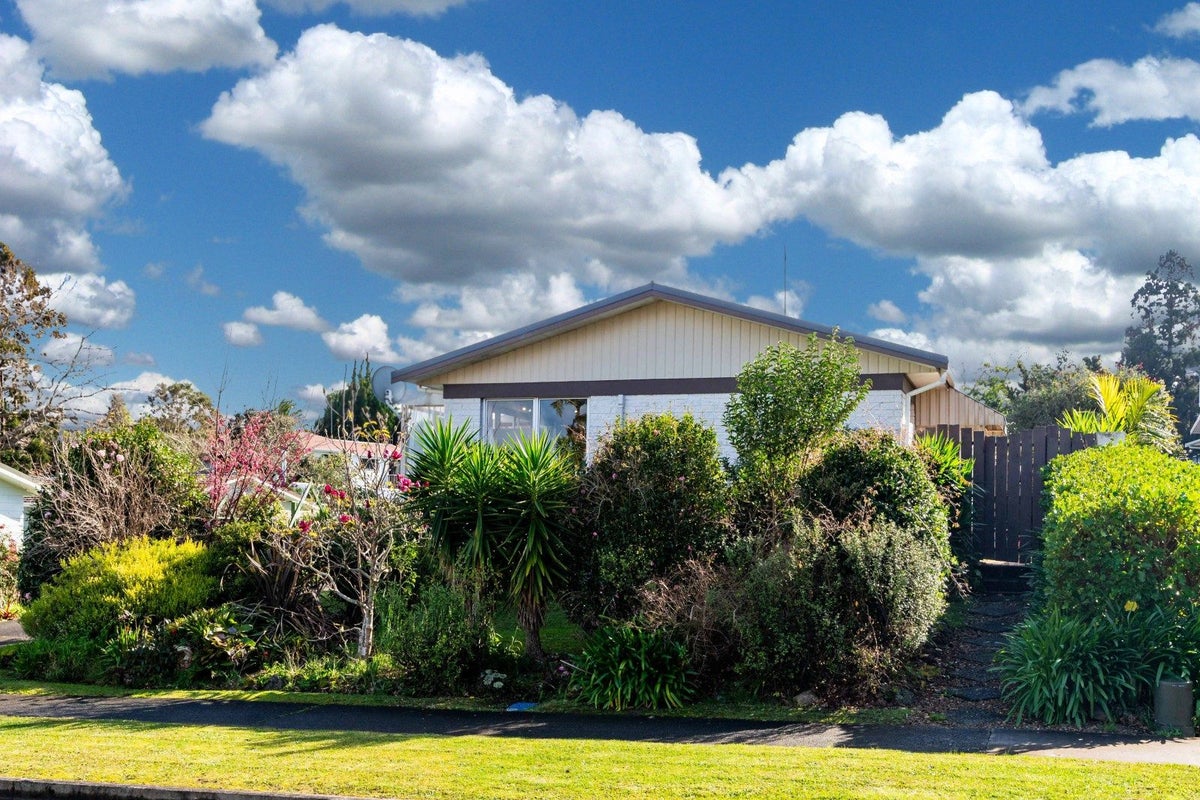 83A Ross Street, Onerahi, Whangarei - Carousel 1