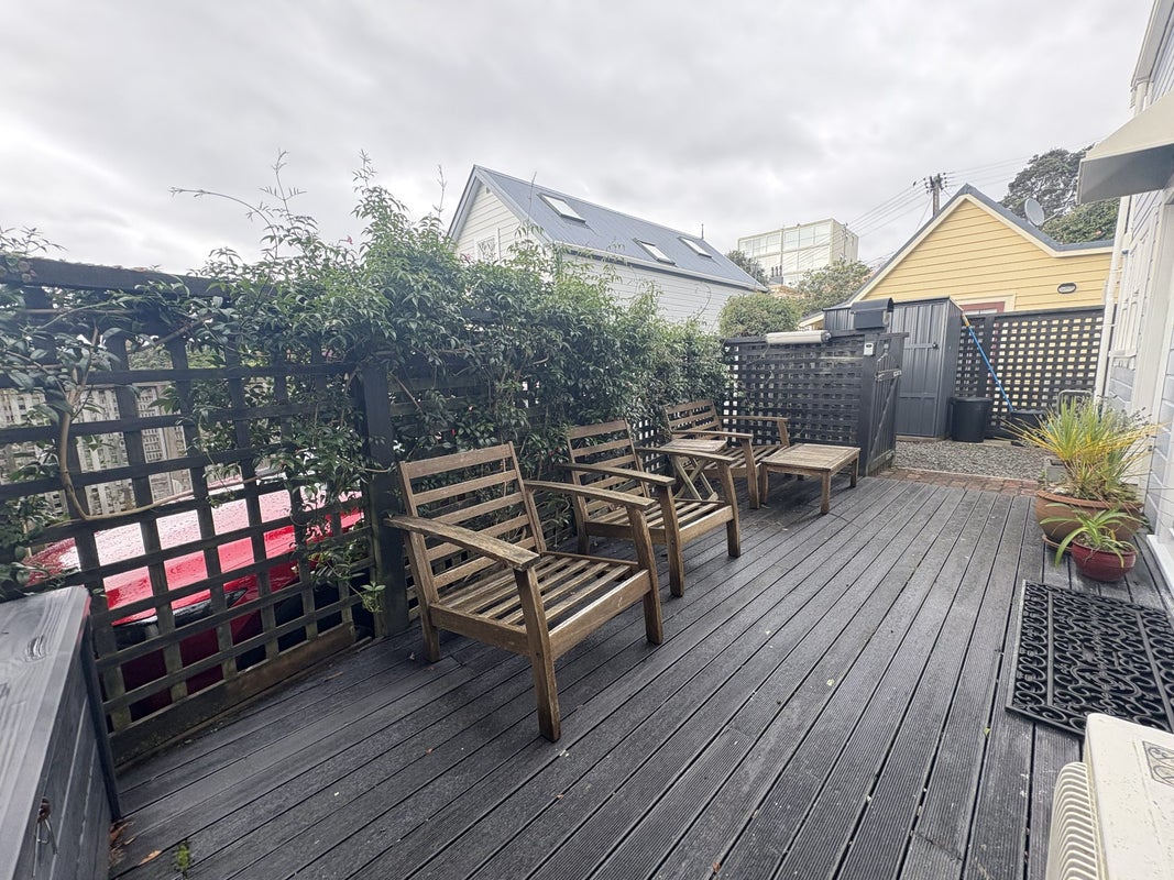 18B Saint Mary Street, Thorndon, Wellington - Carousel 27