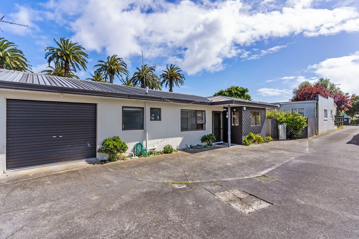 2/36 Jellicoe Road, Manurewa, Auckland - Carousel 1