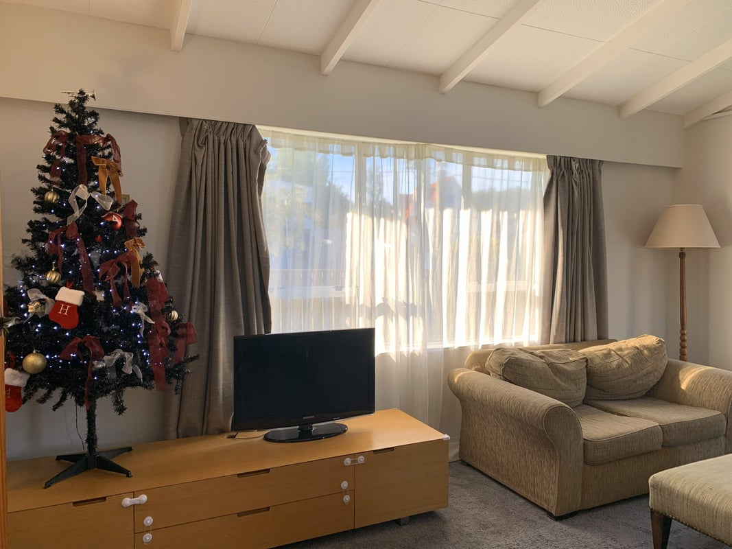 3 Hawthorn Crescent, Stokes Valley, Lower Hutt - Carousel 2