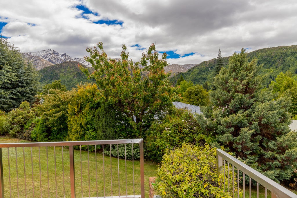 10 Reid Crescent, Arrowtown, Arrowtown - Carousel 2