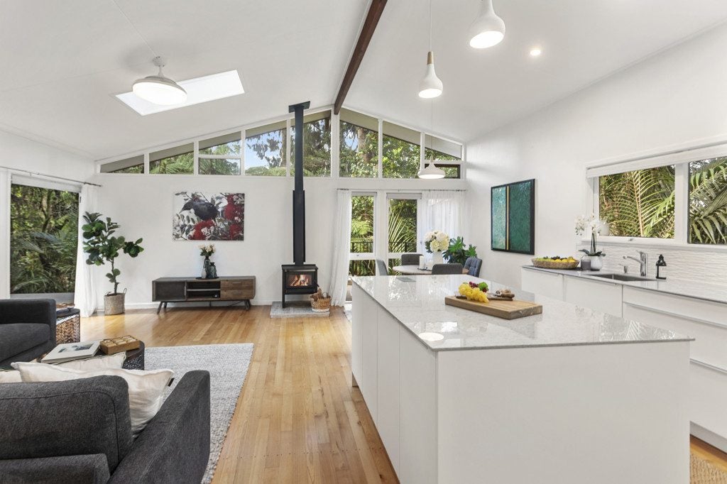 1 Ngaio Road, Titirangi, Auckland - Carousel 2