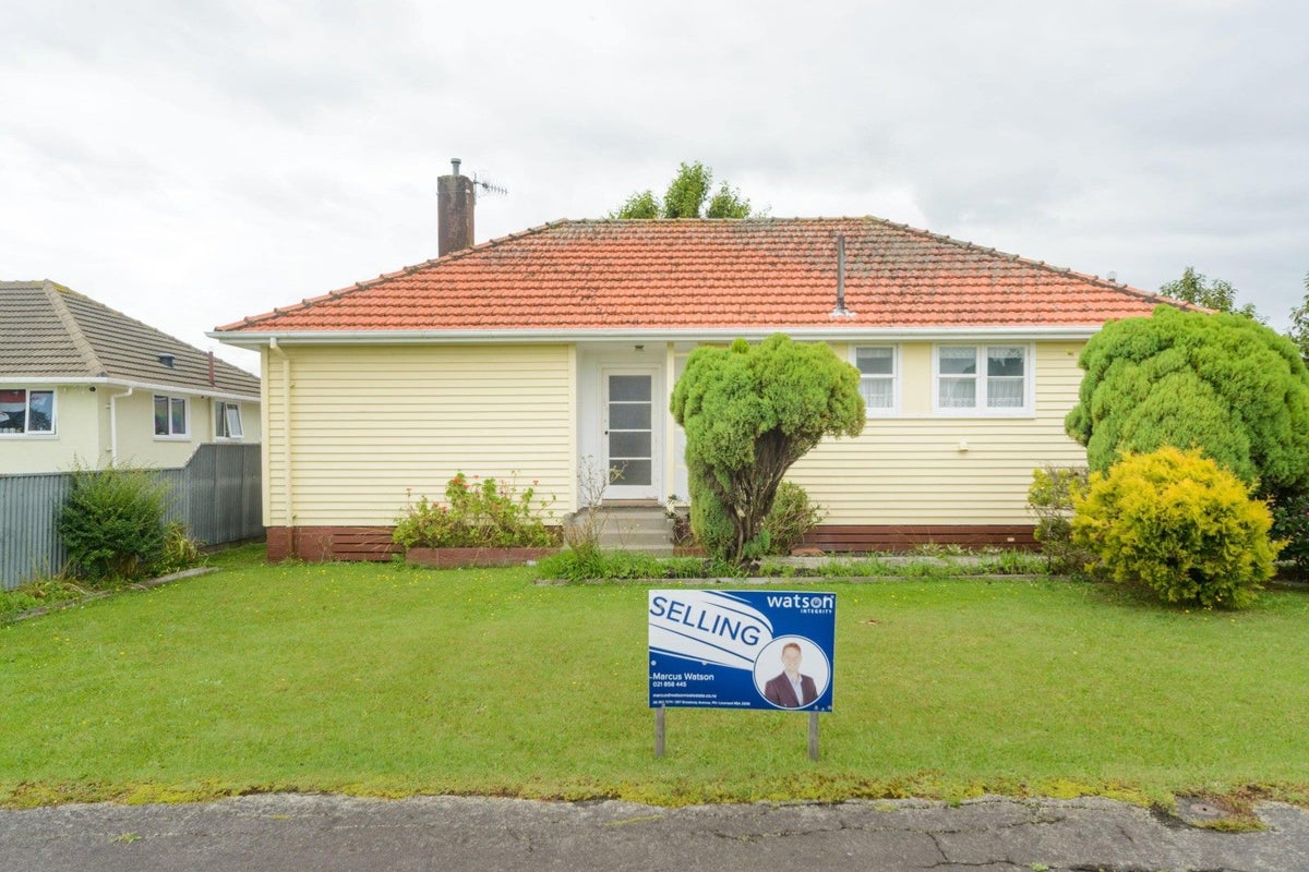 9 Thames Street, Roslyn, Palmerston North - Carousel 2