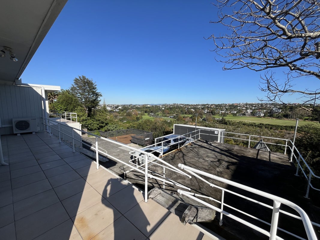 4/86 Sylvan Avenue, Northcote, Auckland - Carousel 14