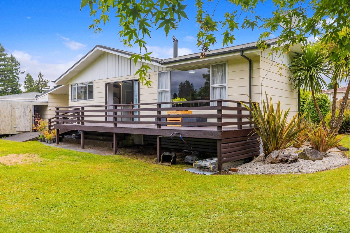 33 Hall Crescent, Taumarunui - Carousel 1