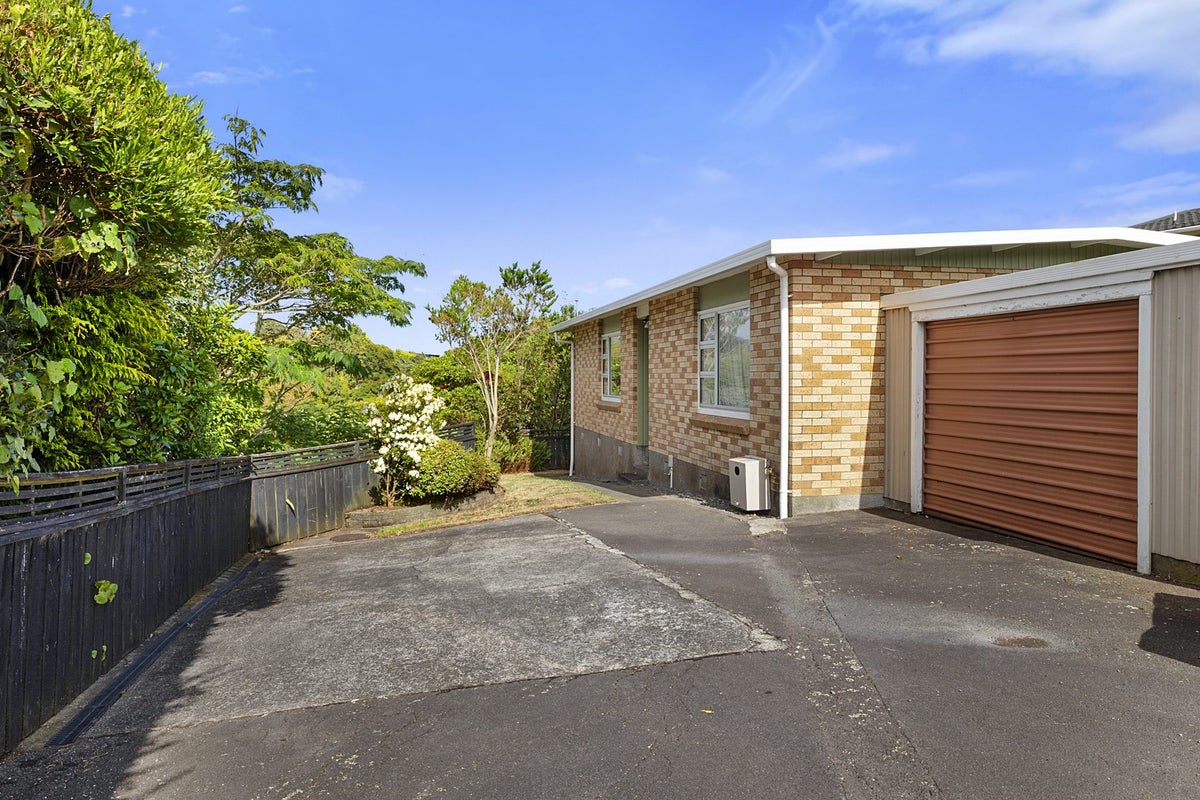 16C Te Mete Terrace, Merrilands, New Plymouth - Carousel 1